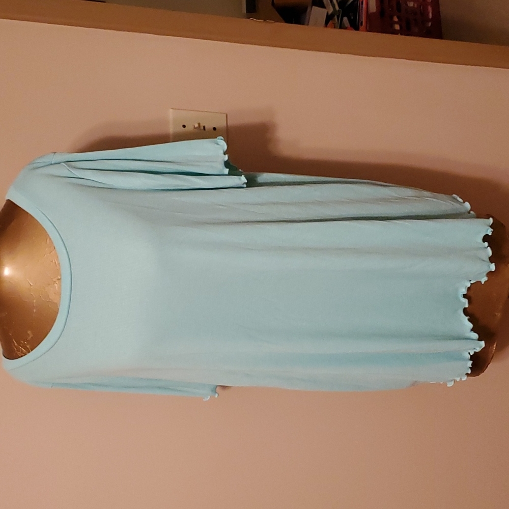 ‼️3/$18‼️Light Aqua Ladies Top